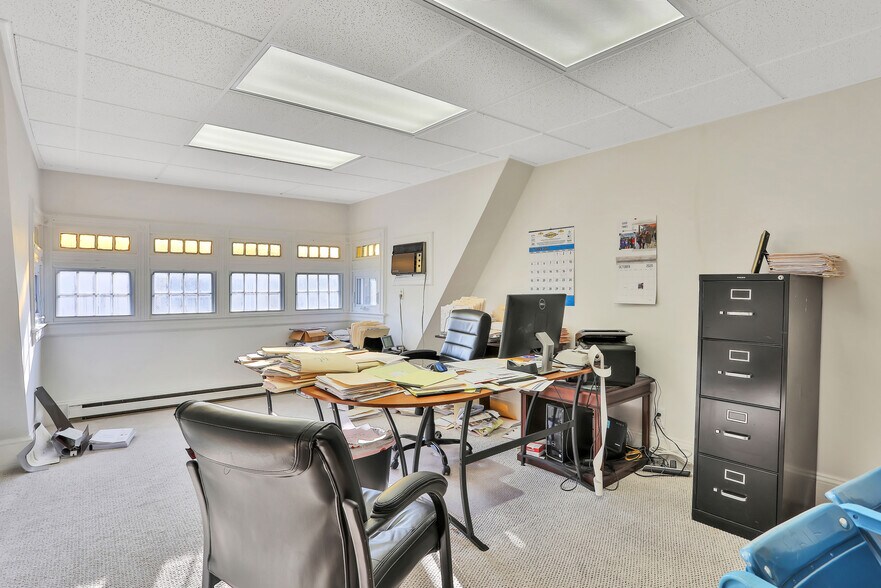 More Photos Of 227 Hamburg Tpke, Pompton Lakes Medical For Lease