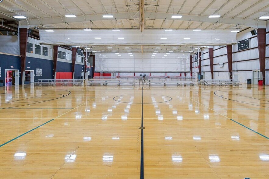 More Photos Of 4100 AL Highway 69, Guntersville Sports And Entertainment For Sale