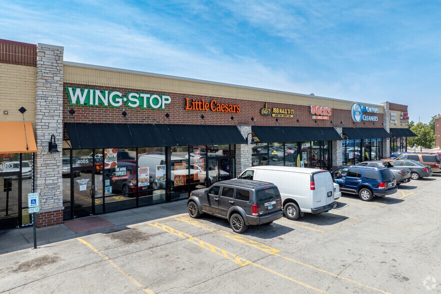 More Photos Of 4003-4017 167th St, Country Club Hills General Retail For Lease