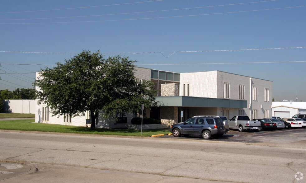 More Photos Of 2200 Smith Barry Rd, Pantego Office For Sale