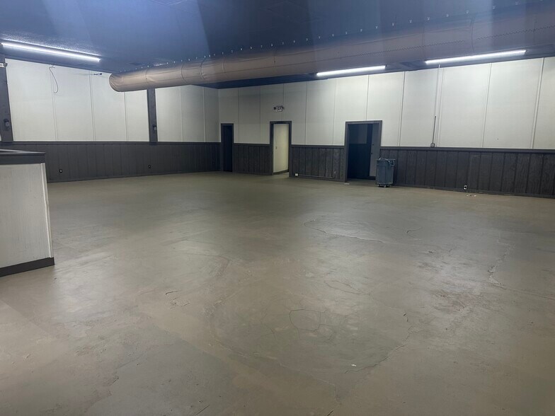 More Photos Of 12475 US Highway 431, Boaz Restaurant For Sale