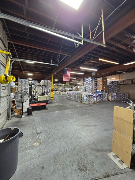 More Photos Of 11 Brown Ave, Springfield Manufacturing For Lease
