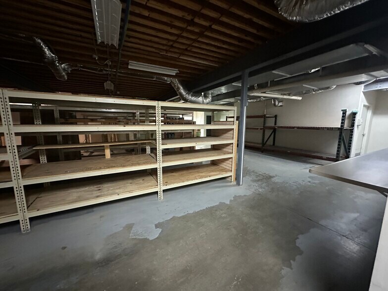 More Photos Of 702 Wabash Ave, Zanesville Flex For Lease