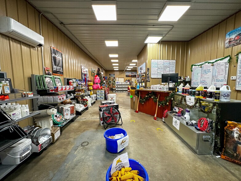 More Photos Of 230 D St NE, Miami Warehouse For Sale