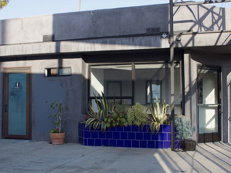 More Photos Of 428 Lincoln Blvd, Venice Freestanding For Lease