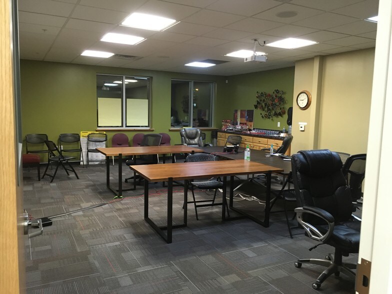 More Photos Of 476 N 1500 W, Orem Light Manufacturing For Sale