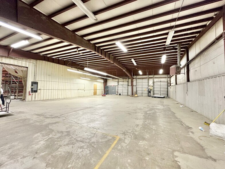 More Photos Of 8000 Broadway, Merrillville Freestanding For Lease