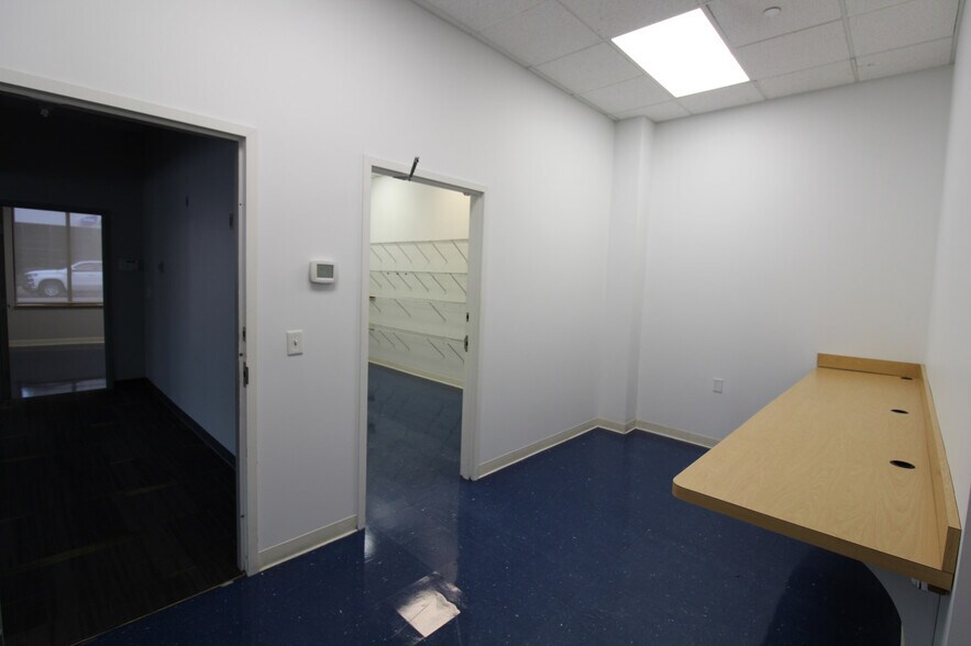 More Photos Of 949 3rd Ave, Huntington Storefront Retail Office For Lease