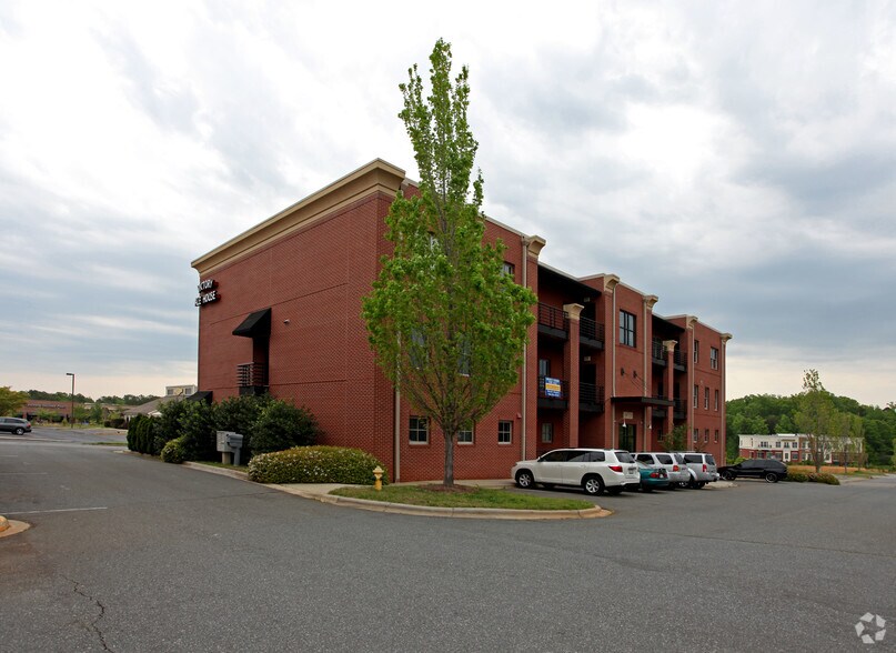 More Photos Of 19701 Bethel Church Rd, Cornelius Office For Sale