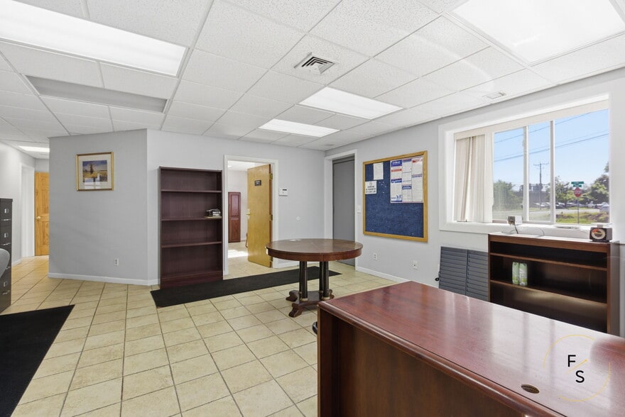 More Photos Of 64 Cody St, West Hartford Warehouse For Sale