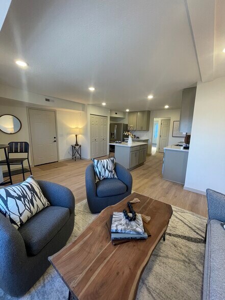 More Photos Of 814 6th St SE, Minneapolis Apartments For Sale