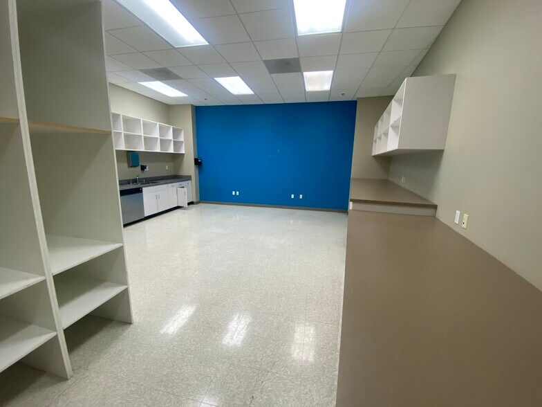 More Photos Of 7373-7375 Peak Dr, Las Vegas Medical For Lease