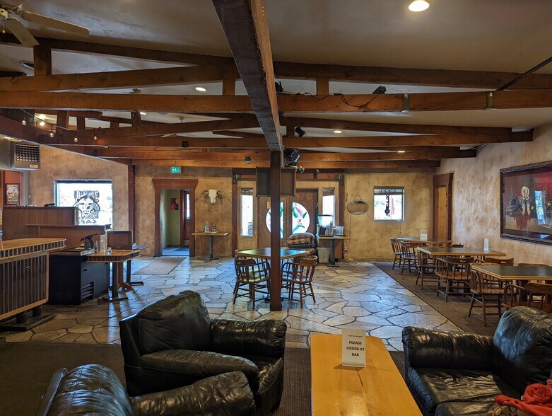 More Photos Of 202 N Main St, Hailey Restaurant For Sale