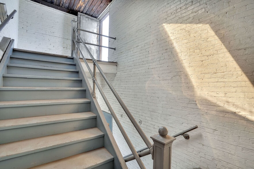More Photos Of 245-249 Verona Ave, Newark Manufacturing For Sale