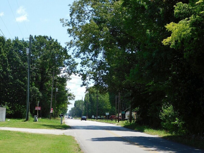 More Photos Of 2011 8th St SW, Decatur Land For Sale