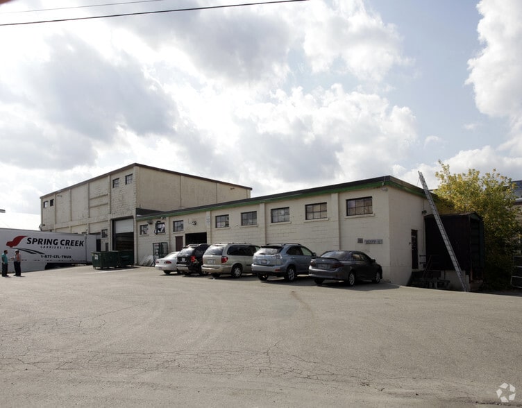 More Photos Of 1 Rosetta St, Halton Hills Warehouse For Lease