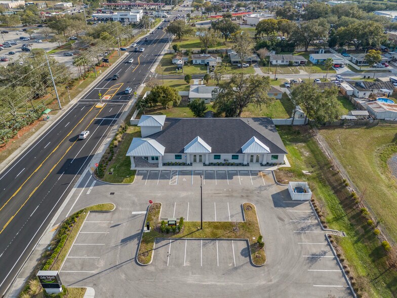 More Photos Of 295 Berkley Rd, Auburndale Freestanding For Lease