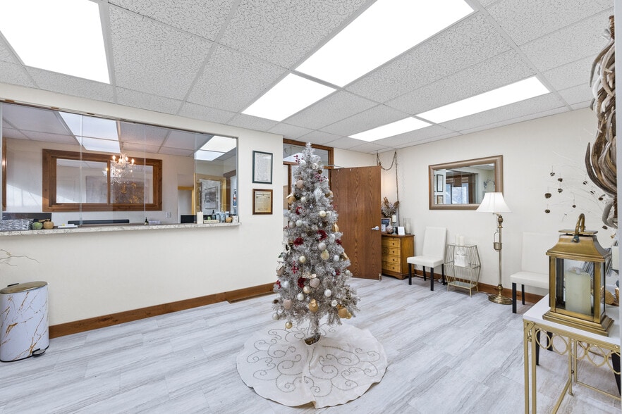 More Photos Of 1297 Burns Way, Kalispell Office For Sale