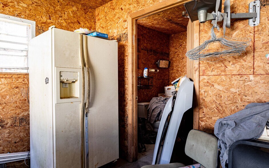 More Photos Of 13508 US HWY 90, Live Oak Industrial For Sale