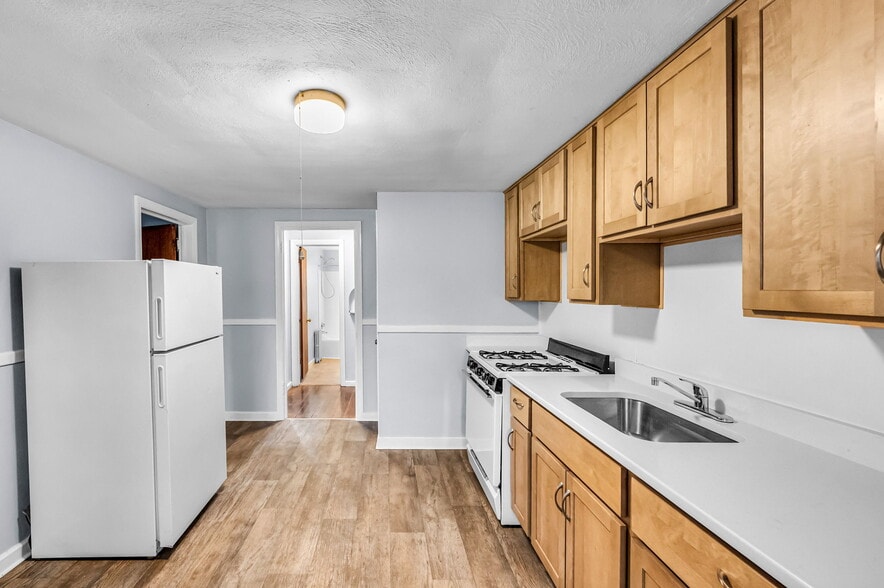 More Photos Of 282-284 Suffolk St, Holyoke Apartments For Sale