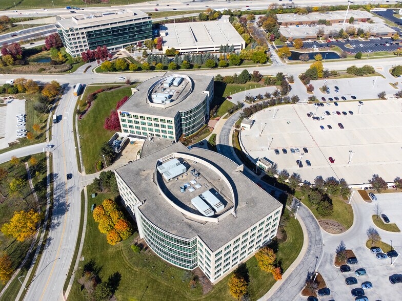 More Photos Of 2651 Warrenville Rd, Downers Grove Unknown For Lease