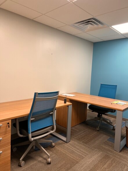 More Photos Of 16 long sands Rd, York Medical For Lease