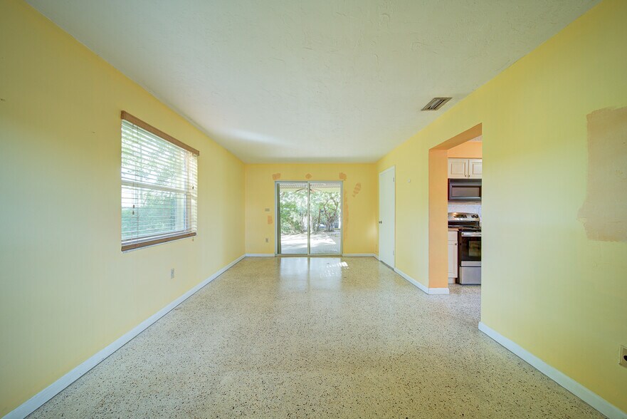 More Photos Of 7358 SW 23rd St, Miami Multifamily For Sale