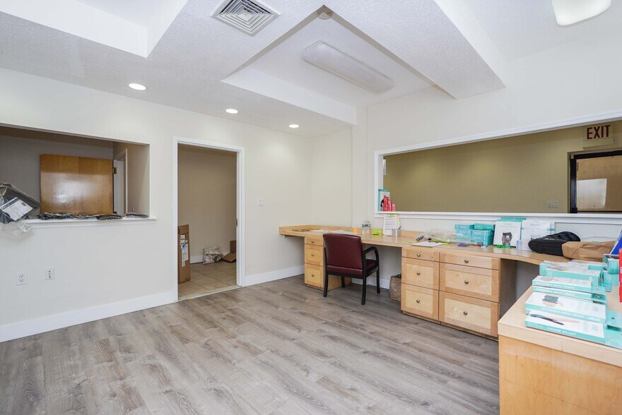 More Photos Of 76 Battery Ave, Brooklyn Apartments For Lease