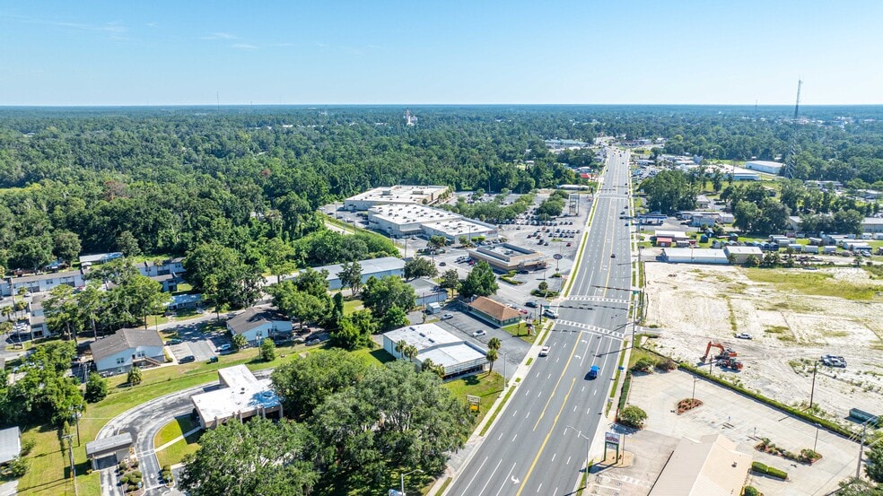 More Photos Of 1569 W Us-90, Lake City Freestanding For Sale