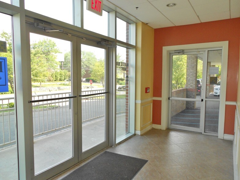 More Photos Of 300 Penhorn Ave, Secaucus Office For Lease