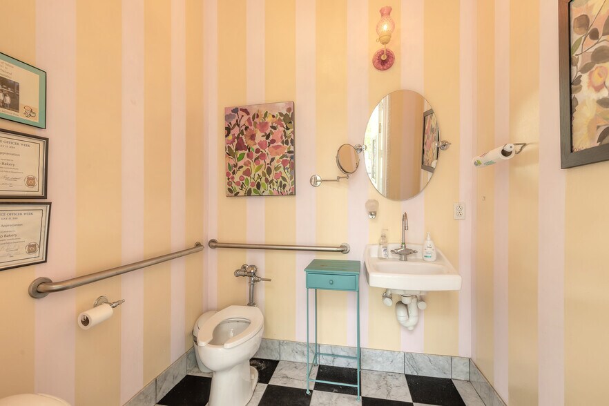 More Photos Of 197 E Church St, Deland General Retail For Sale