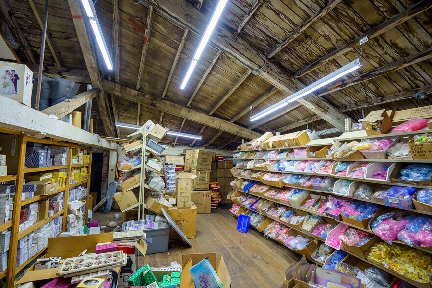 More Photos Of 3947 International Blvd, Oakland Freestanding For Lease