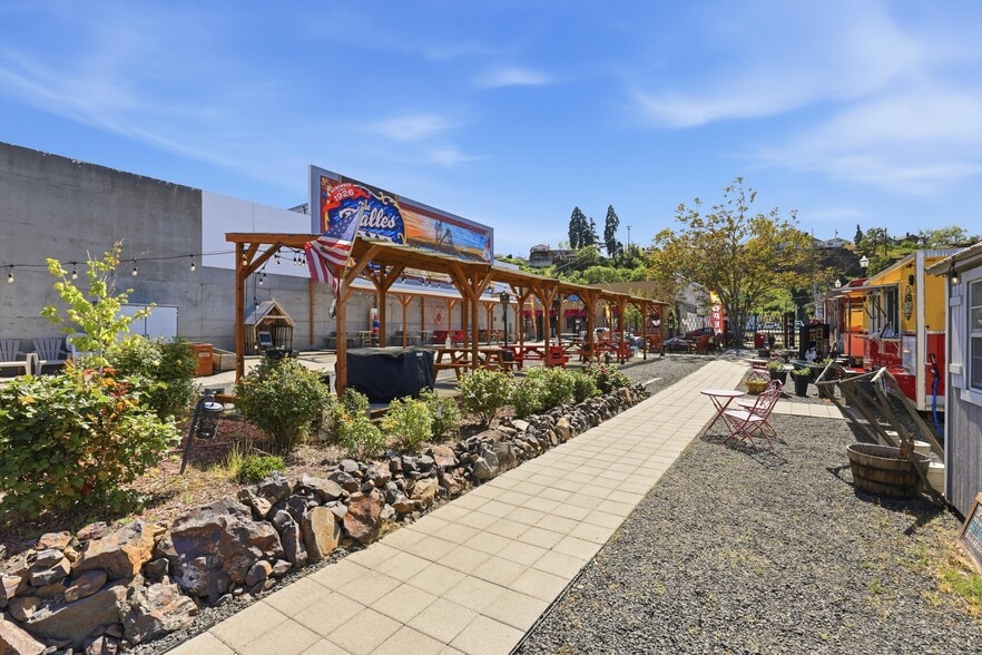 More Photos Of 801 E 2nd St, The Dalles Land For Sale