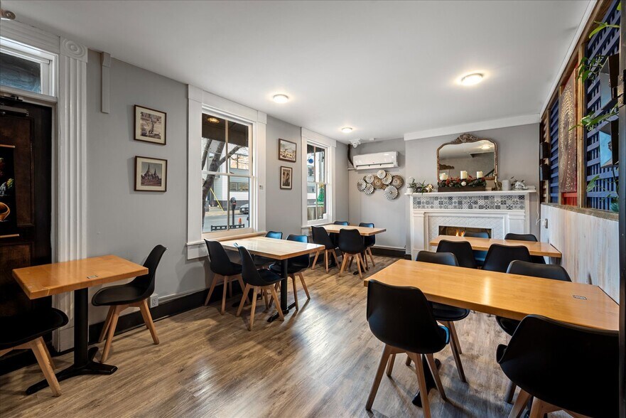 More Photos Of 207 N Kent St, Winchester General Retail For Sale