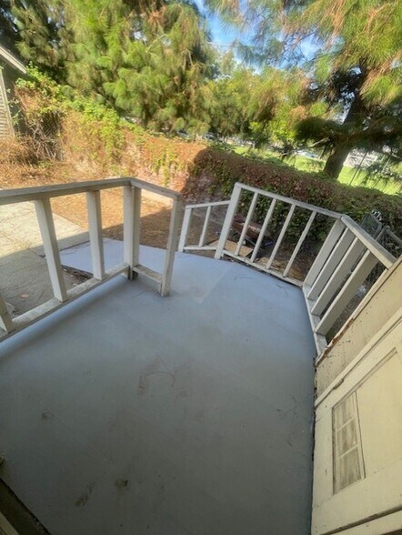 More Photos Of 1101 W Burbank Blvd, Burbank Office Residential For Lease