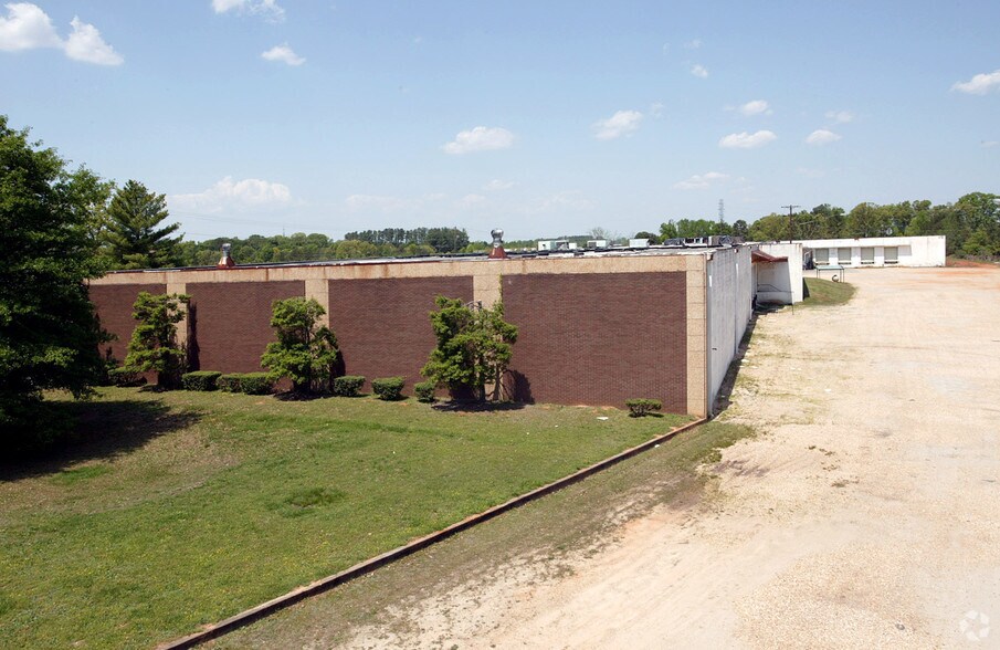 More Photos Of 410 Gossett Rd, Spartanburg Warehouse For Sale