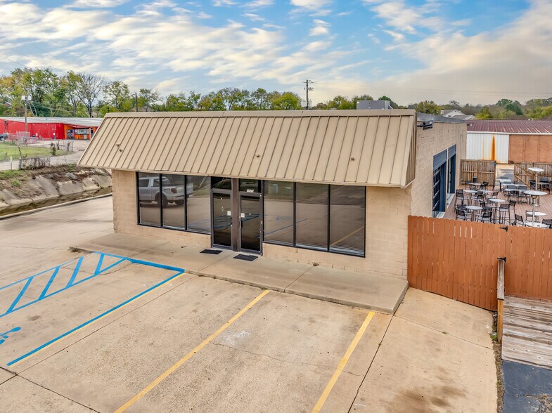 More Photos Of 3571/3585 McGehee Rd, Montgomery Restaurant For Sale