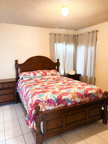 More Photos Of 1900 Kenneth St, Modesto Multifamily For Sale