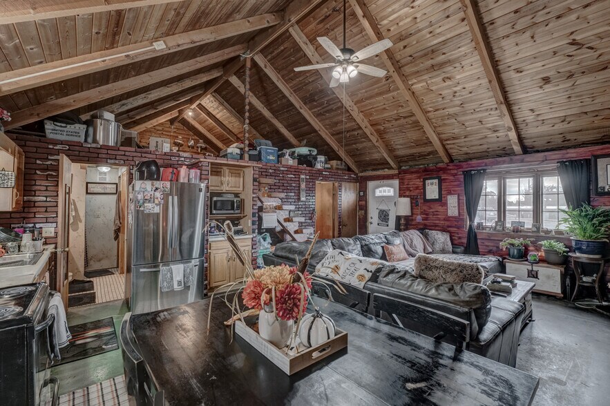 More Photos Of 1116 N 5th St, Custer Trailer Camper Park For Sale