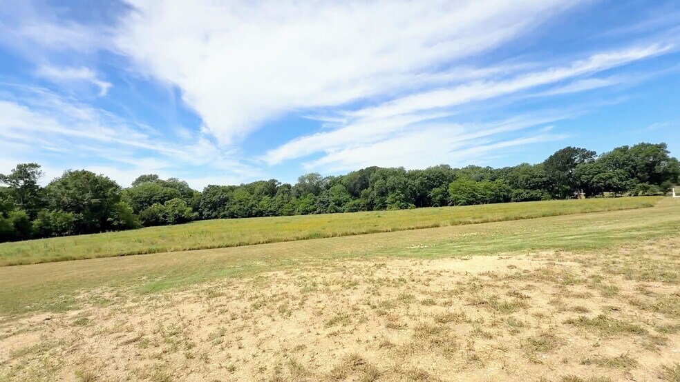 More Photos Of 1105 W Cottage Hill Pky, Celina Lodge Meeting Hall For Sale