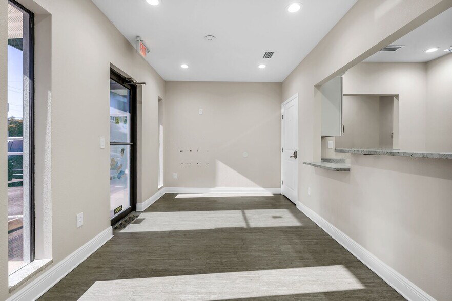 More Photos Of 4109 Armenia Ave, Tampa Medical For Sale