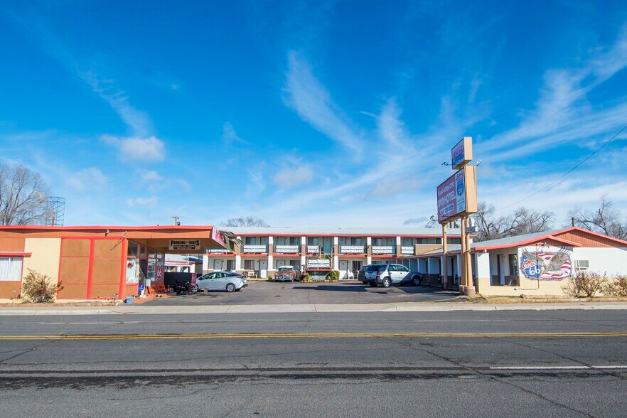 Primary Photo Of 22430 W Old Highway 66, Seligman Hotel For Sale