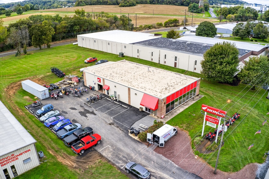 More Photos Of 2350 Dairy Rd, Lancaster Auto Dealership For Lease