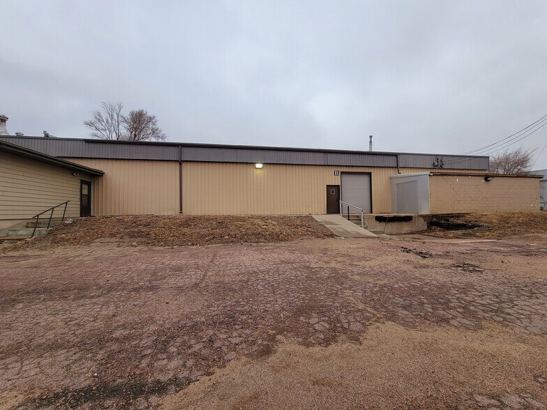 More Photos Of 1417 N A Ave, Sioux Falls Warehouse For Lease