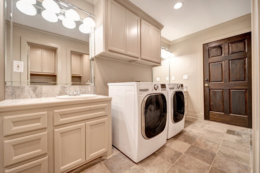 More Photos Of 5607 Sapp Rd, Conroe Lodge Meeting Hall For Sale