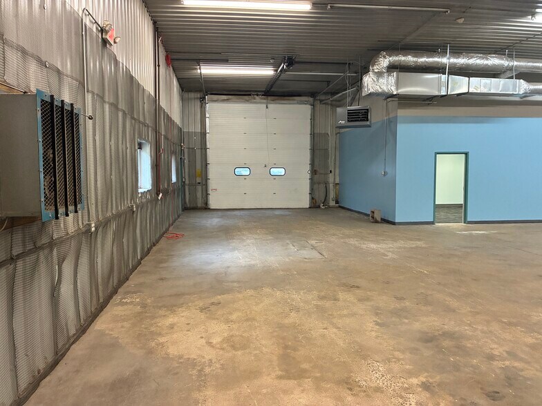 More Photos Of 6263 Taft Rd, Syracuse Warehouse For Lease