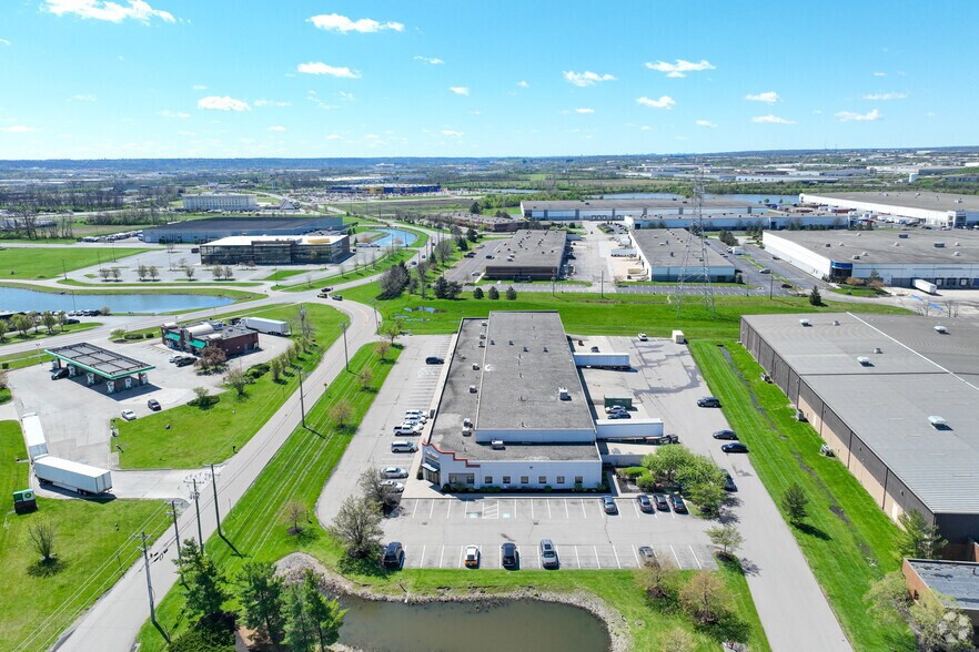 More Photos Of 5635-5653 Union Centre Dr, West Chester Warehouse For Lease