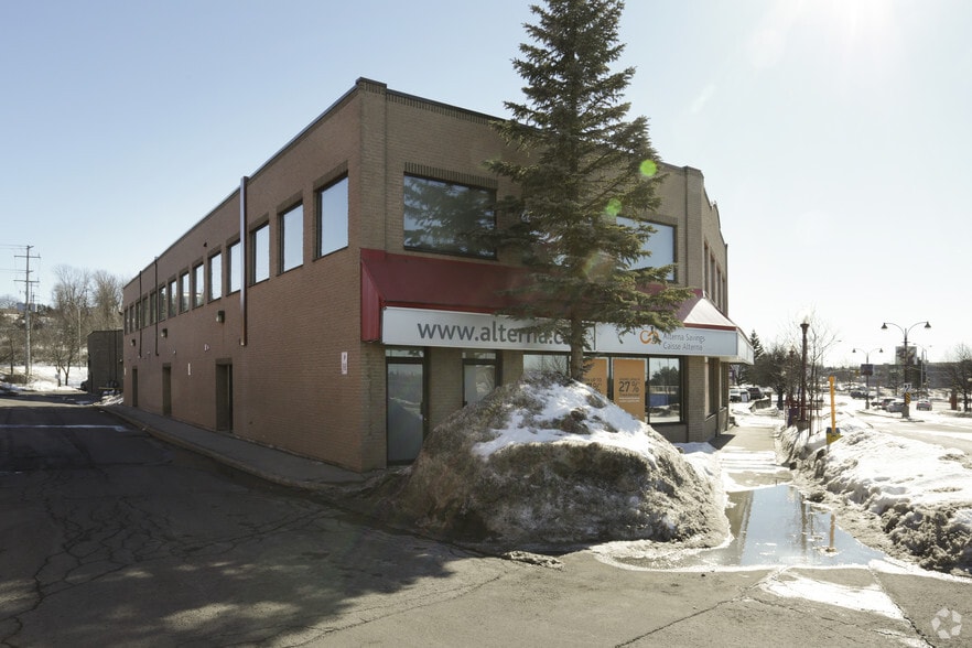 More Photos Of 210 Centrum Blvd, Ottawa Freestanding For Lease