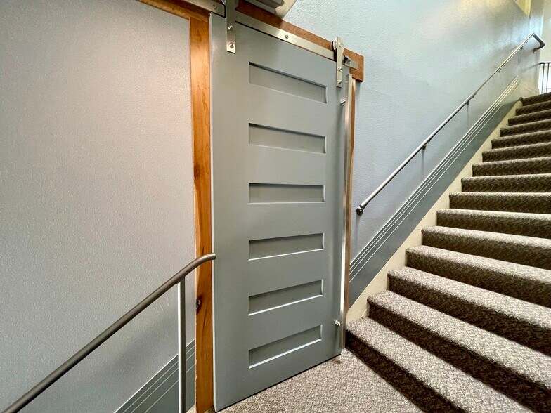 More Photos Of 1250-1252 FULTON St, Fresno Storefront Retail Office For Lease