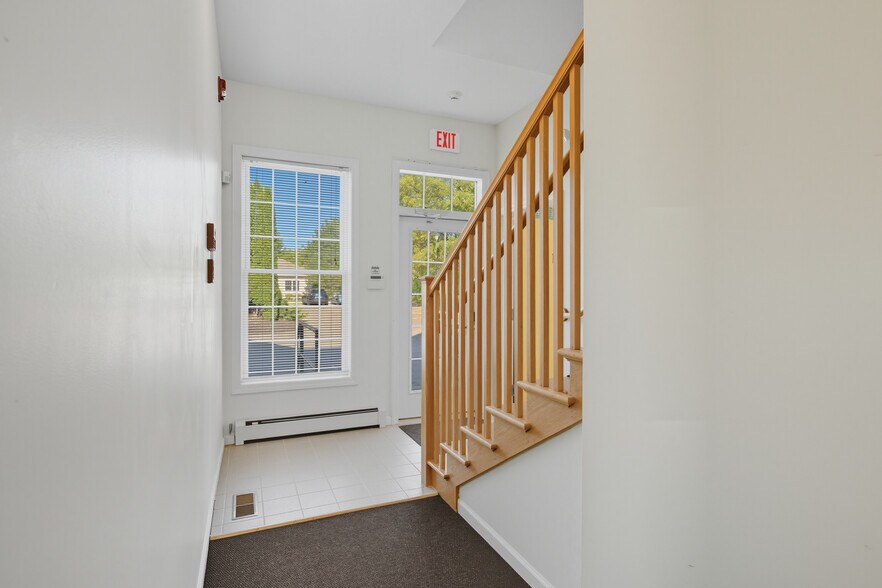 More Photos Of 5 Creamery Brk, East Granby Office For Sale